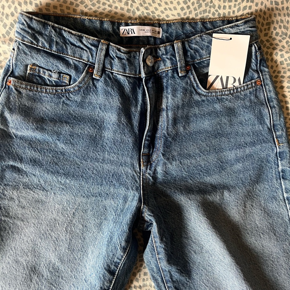 Zara Women’s Classic Denim Jeans